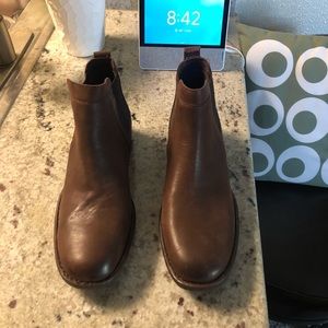 Born brown boots